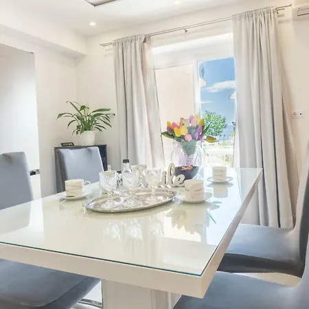 Ravlic Sandra Apartment *